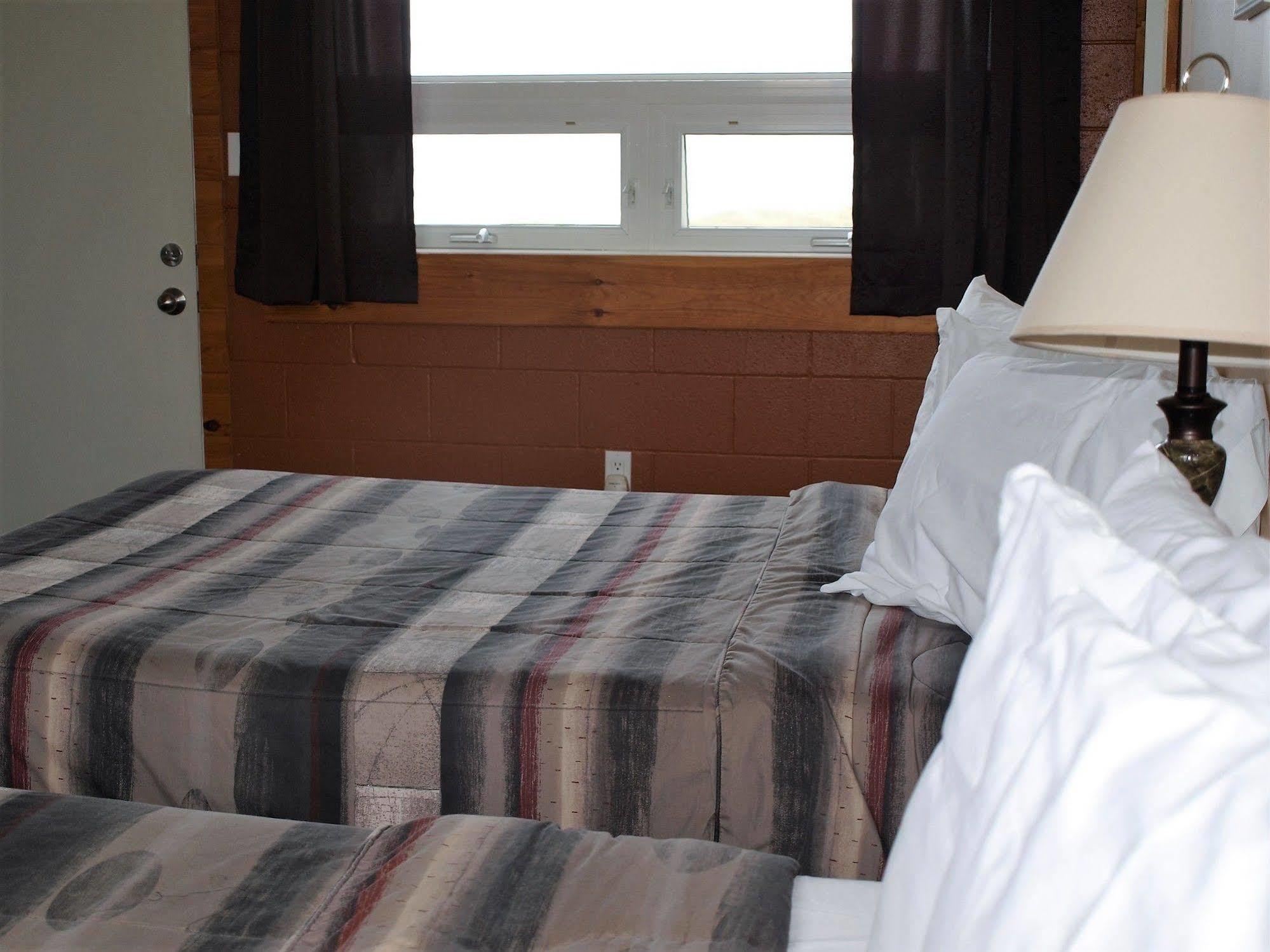 Cape View Motel & Cottages Mavilette Dış mekan fotoğraf